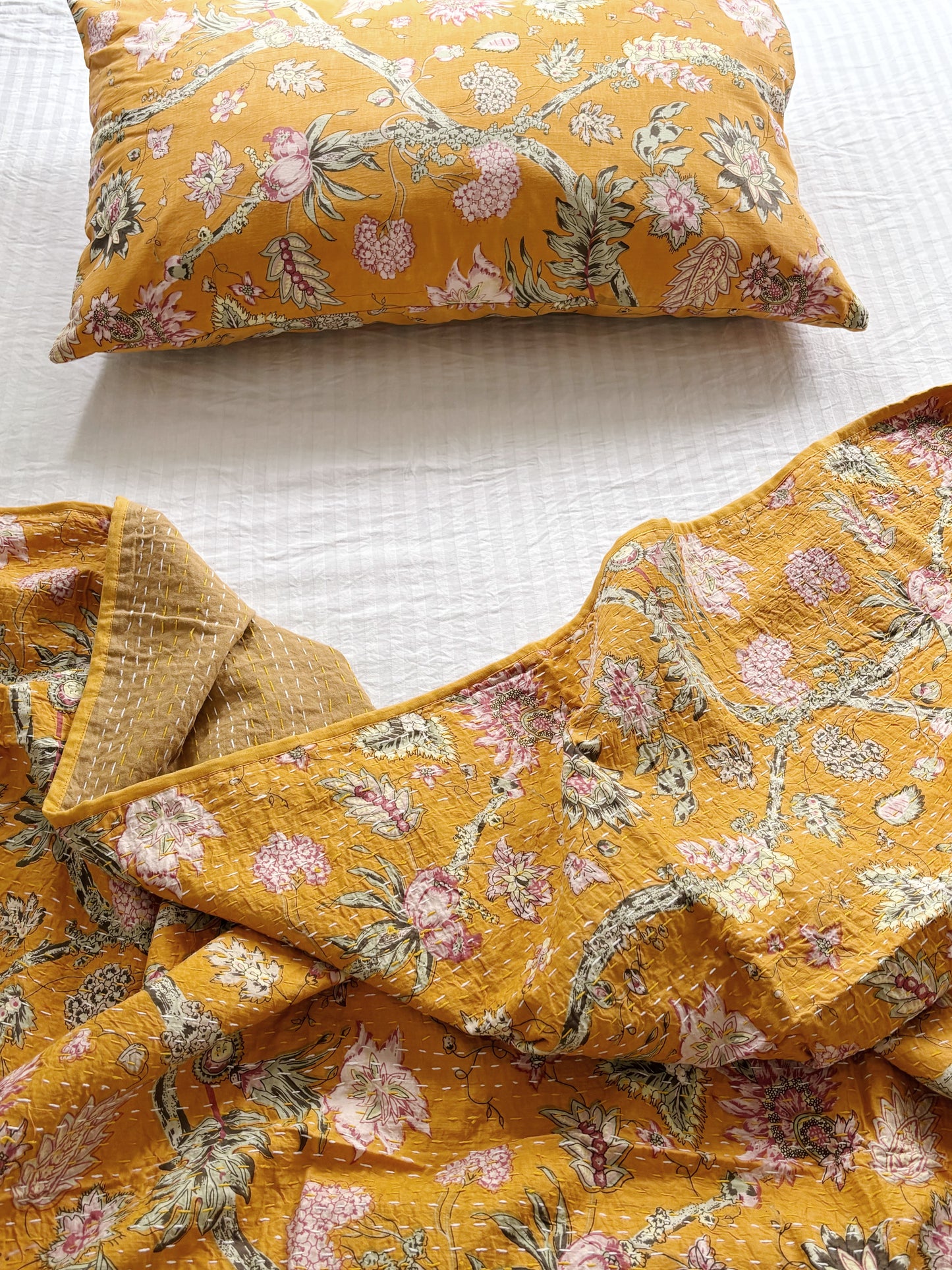 Mustard Jardin Kantha Quilt -Single size