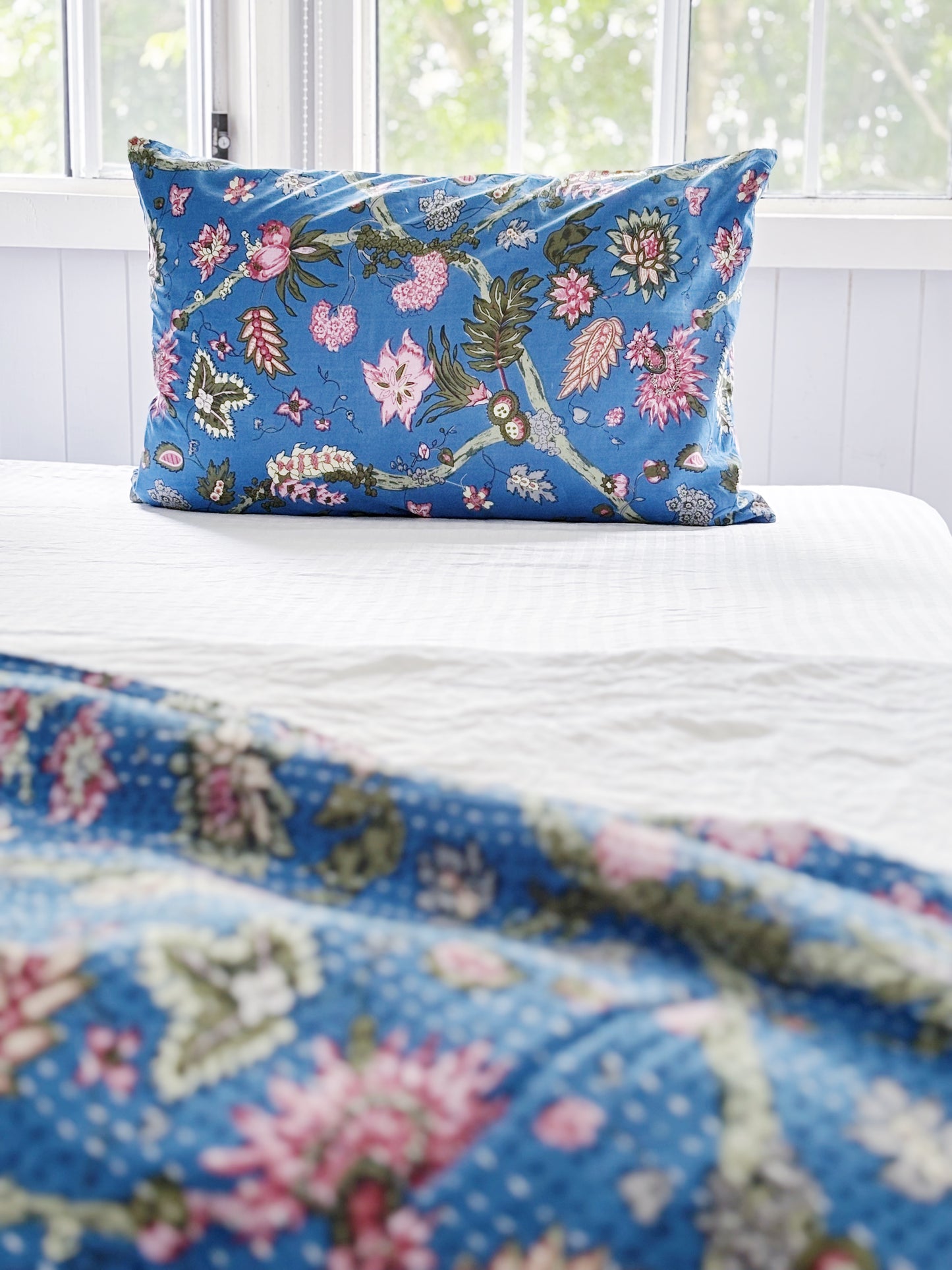 Hydrangea Blue Jardin Floral Kantha Quilt