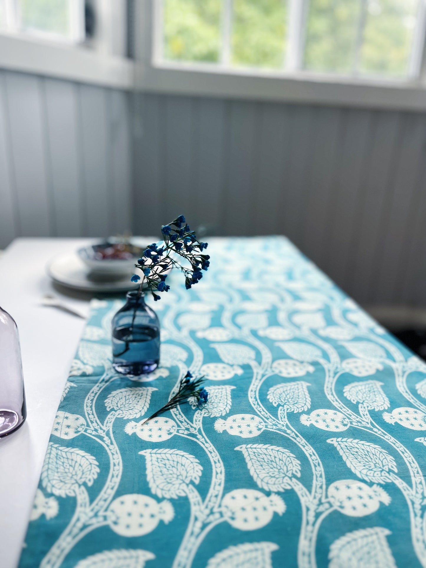 Pomegranate Vines Coastal Style Table Runner( 40x150)