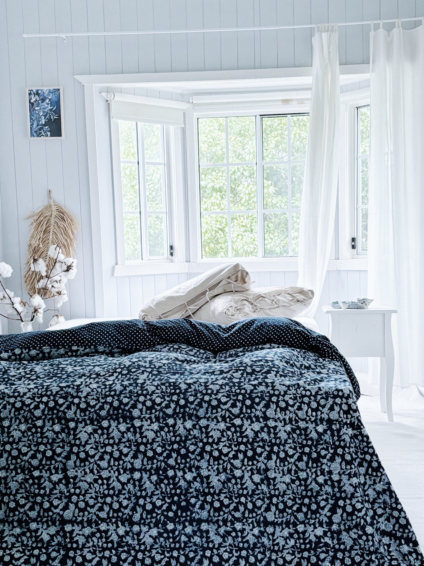 Indigo Hamptons Floral Quilt Cover