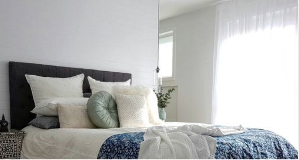Indigo Hamptons Floral Quilt Cover