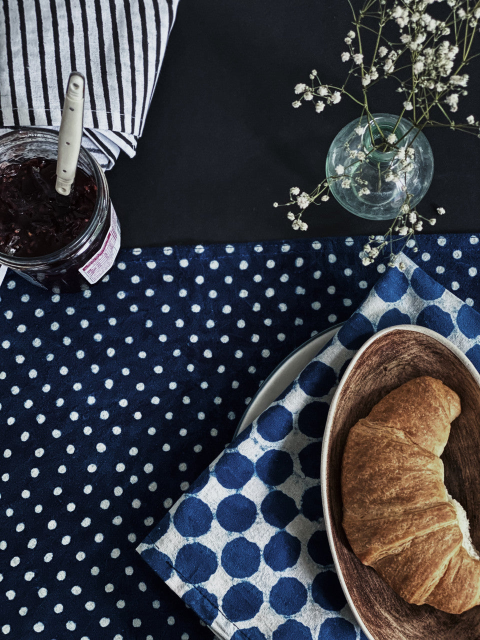 Indigo Hamptons Dotty Table Runner