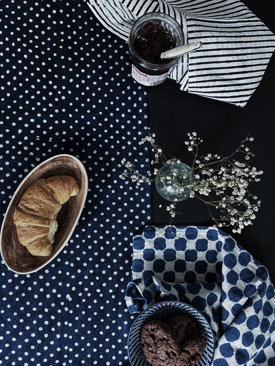 Indigo Hamptons Dotty Table Runner