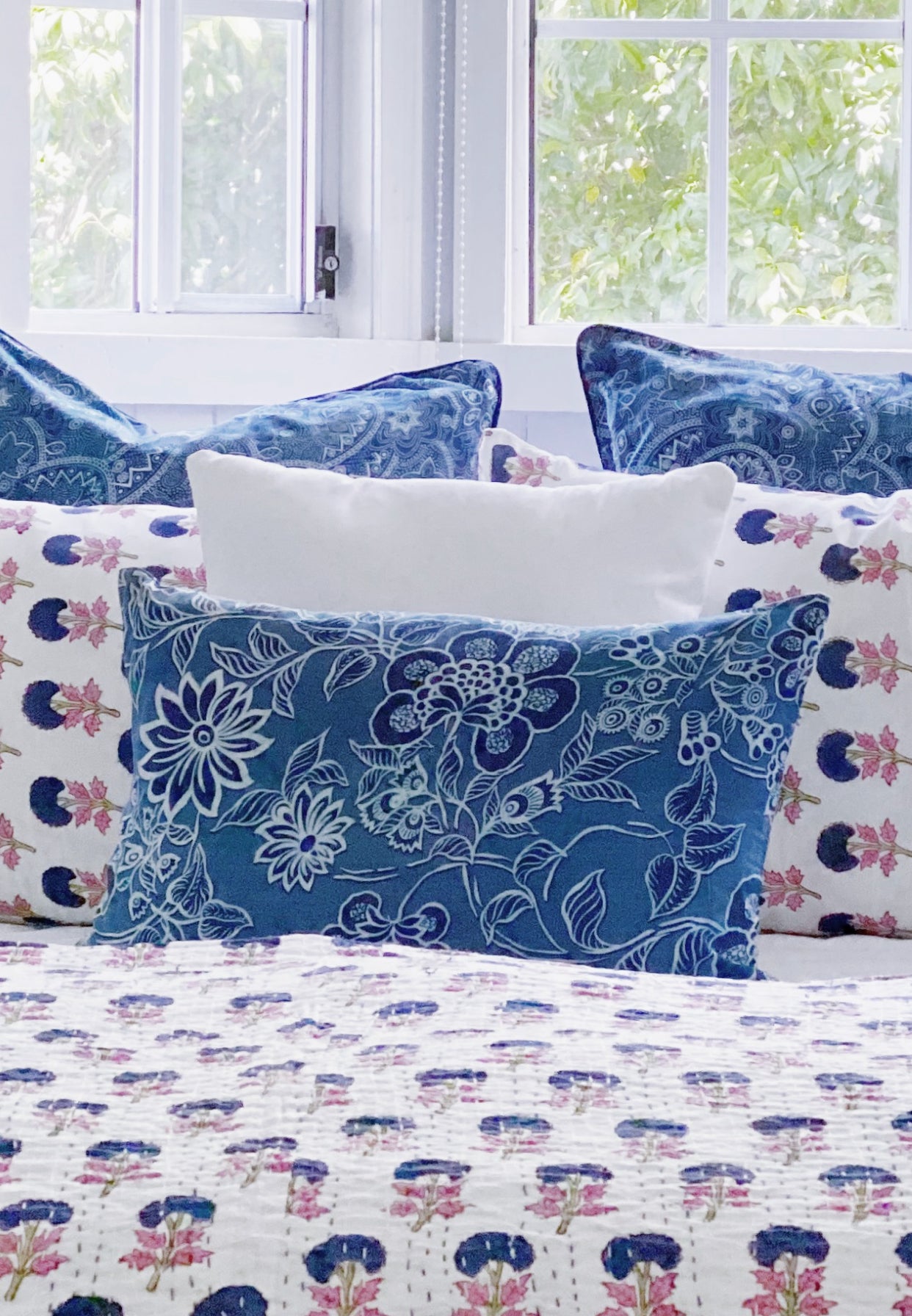 French Hamptons Lumbar Cushion Cover