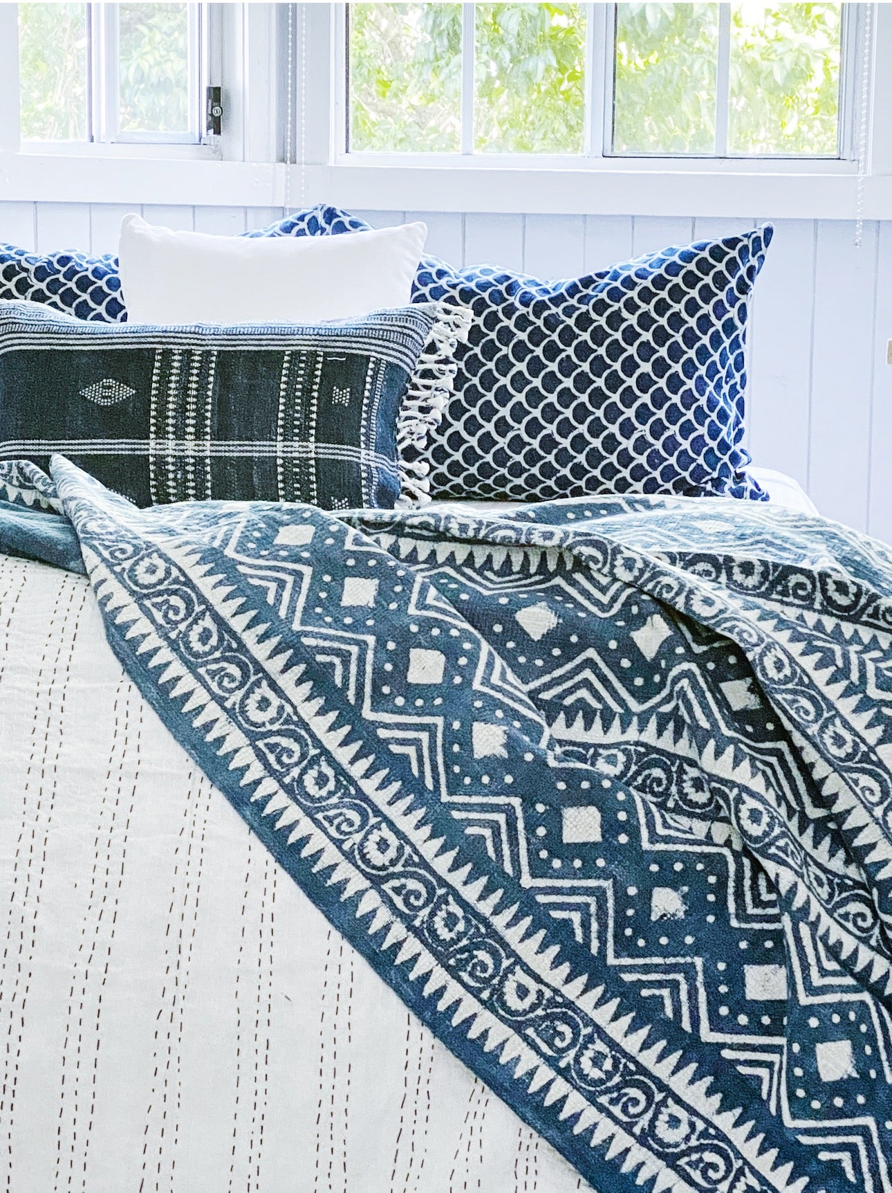 Normandie Coastal Hamptons Throw