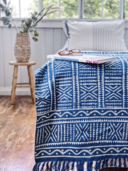 Beachhouse Shanti  Coastal Throw