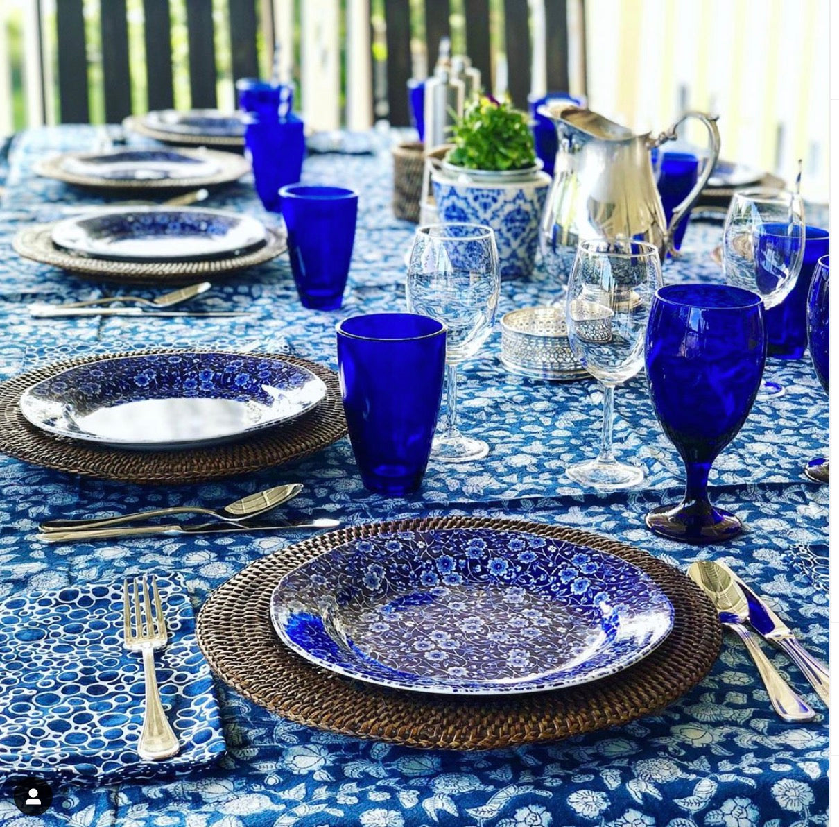 Indigo Floral Tablecloth (150x220cm)